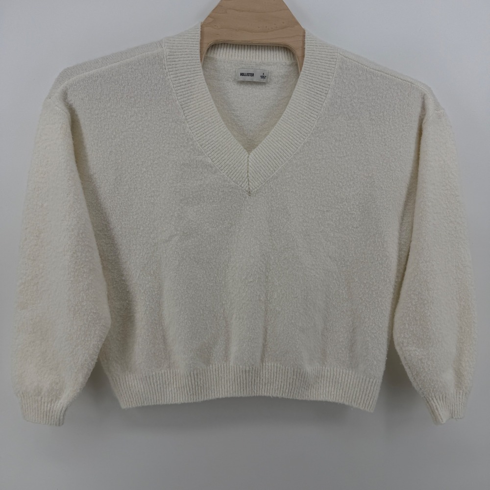 Hollister Womens Cream Textured Boucle V-Neck Cropped Sweater Small White Soft - Picture 2 of 8